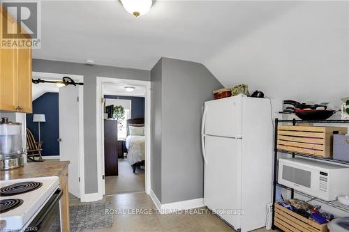 28 Beattie Avenue, London, ON - Indoor Photo Showing Kitchen