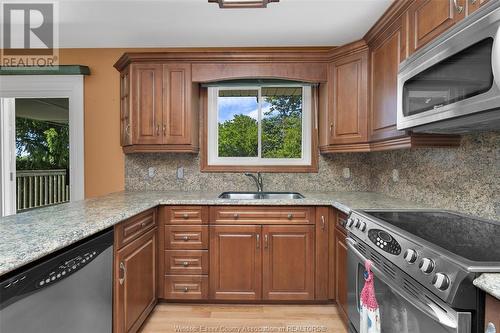 240 County Rd 34 East, Kingsville, ON - Indoor Photo Showing Kitchen