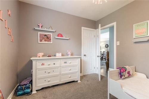 203 West 31St Street, Hamilton, ON - Indoor Photo Showing Bedroom