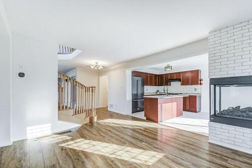 50 Longboat Run W, Brantford, ON - Indoor Photo Showing Kitchen