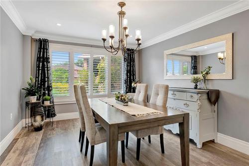 7 Cavalry Court, Hamilton, ON - Indoor Photo Showing Dining Room