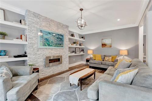 7 Cavalry Court, Hamilton, ON - Indoor Photo Showing Living Room With Fireplace