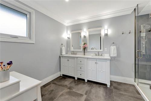 7 Cavalry Court, Hamilton, ON - Indoor Photo Showing Bathroom