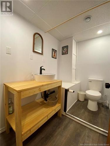 345 Dover Street, Campbellton, NB - Indoor Photo Showing Bathroom