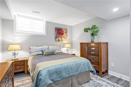 258 Shoreview Drive, Welland, ON - Indoor Photo Showing Bedroom