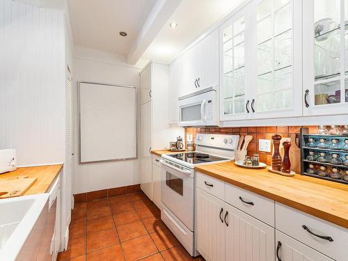 Cuisine - 307-501 Rue Main, Ayer'S Cliff, QC - Indoor Photo Showing Kitchen