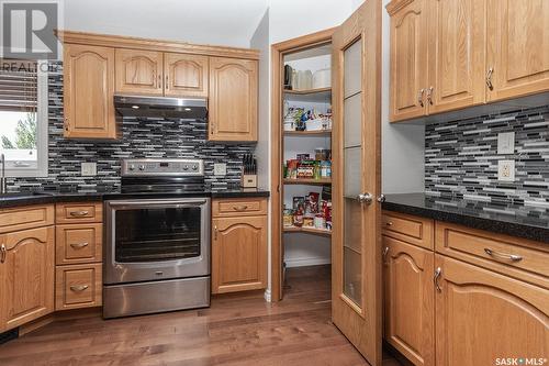 215 13Th Avenue E, Watrous, SK - Indoor Photo Showing Kitchen