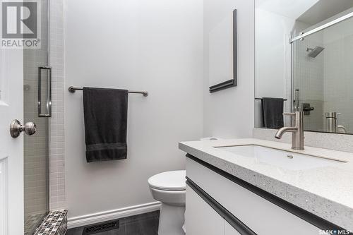 215 13Th Avenue E, Watrous, SK - Indoor Photo Showing Bathroom