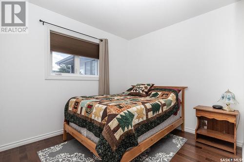 215 13Th Avenue E, Watrous, SK - Indoor Photo Showing Bedroom