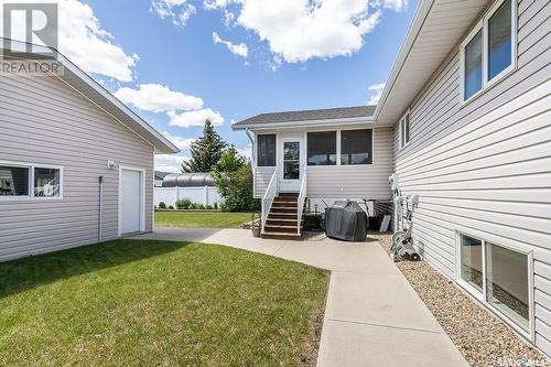 215 13Th Avenue E, Watrous, SK - Outdoor With Exterior