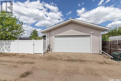 215 13Th Avenue E, Watrous, SK - Outdoor With Exterior