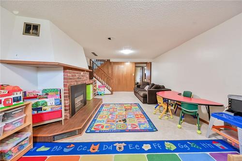 28 Forest Hill Crescent, Hamilton, ON - Indoor Photo Showing Other Room