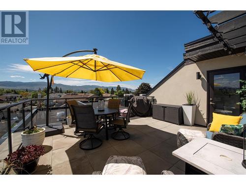 857 Morrison Avenue Unit# 4, Kelowna, BC - Outdoor With Exterior