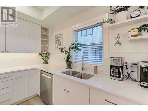 857 Morrison Avenue Unit# 4, Kelowna, BC - Indoor Photo Showing Kitchen With Double Sink