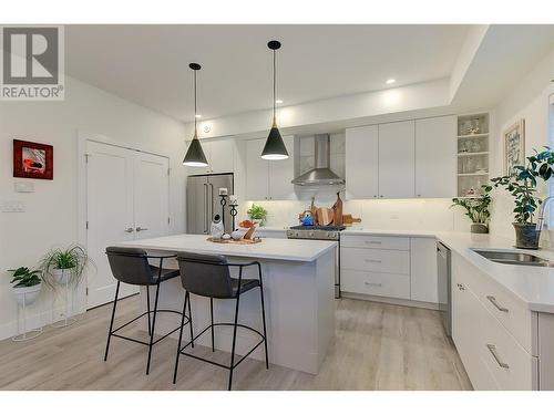 857 Morrison Avenue Unit# 4, Kelowna, BC - Indoor Photo Showing Kitchen With Double Sink With Upgraded Kitchen