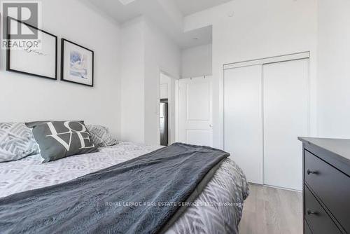 519 - 460 Dundas Street E, Hamilton (Waterdown), ON - Indoor Photo Showing Bedroom