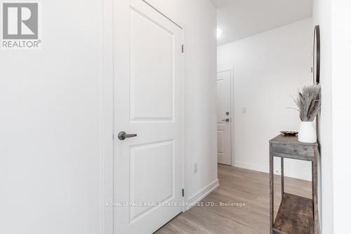 519 - 460 Dundas Street E, Hamilton (Waterdown), ON - Indoor Photo Showing Other Room