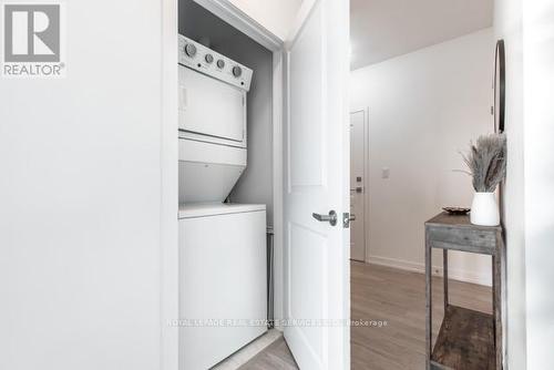 519 - 460 Dundas Street E, Hamilton (Waterdown), ON - Indoor Photo Showing Laundry Room