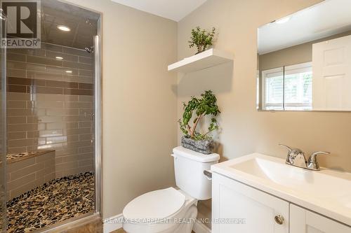 48 Norway Avenue, Hamilton, ON - Indoor Photo Showing Bathroom