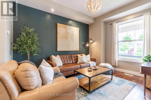 48 Norway Avenue, Hamilton, ON - Indoor Photo Showing Living Room