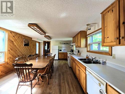 35 Pine Ridge Rd, Huron Shores, ON - Indoor Photo Showing Kitchen With Double Sink