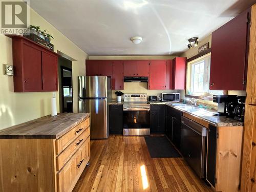 35 Pine Ridge Rd, Huron Shores, ON - Indoor Photo Showing Kitchen