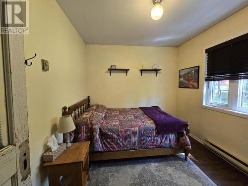 35 Pine Ridge Rd, Huron Shores, ON - Indoor Photo Showing Bedroom