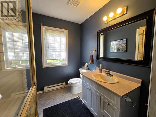 35 Pine Ridge Rd, Huron Shores, ON - Indoor Photo Showing Bathroom