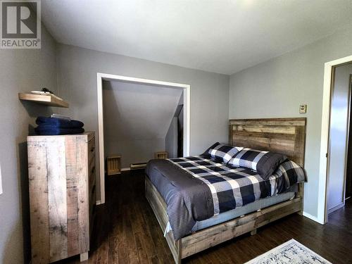 35 Pine Ridge Rd, Huron Shores, ON - Indoor Photo Showing Bedroom