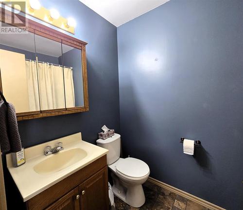 35 Pine Ridge Rd, Huron Shores, ON - Indoor Photo Showing Bathroom