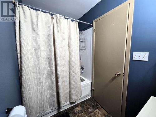 35 Pine Ridge Rd, Huron Shores, ON - Indoor Photo Showing Bathroom