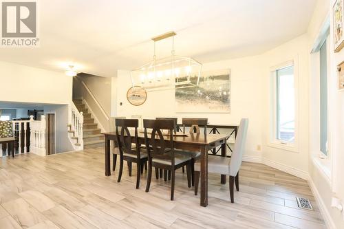 125 Louise Ave, Sault Ste. Marie, ON - Indoor Photo Showing Dining Room