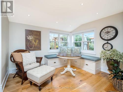 22 Mary Street, Milton (Old Milton), ON - Indoor Photo Showing Living Room