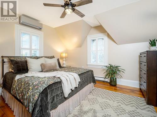 22 Mary Street, Milton (Old Milton), ON - Indoor Photo Showing Bedroom