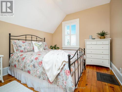 22 Mary Street, Milton, ON - Indoor Photo Showing Bedroom