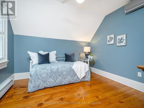 22 Mary Street, Milton, ON - Indoor Photo Showing Bedroom