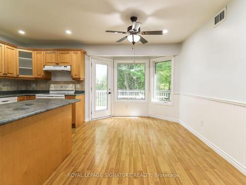 1463 River Rd W, Wasaga Beach, ON - Indoor Photo Showing Kitchen