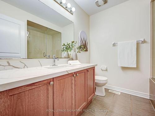 106 Naperton Dr E, Brampton, ON - Indoor Photo Showing Bathroom