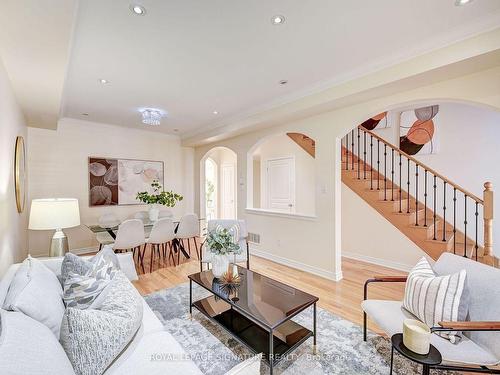 106 Naperton Dr E, Brampton, ON - Indoor Photo Showing Living Room