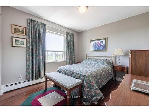 908-6400 Huggins St, Niagara Falls, ON - Indoor Photo Showing Bedroom