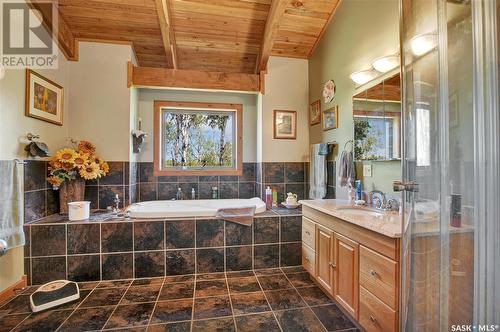 Pitt Acreage, Preeceville Rm No. 334, SK - Indoor Photo Showing Bathroom