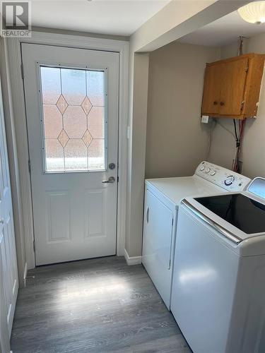 5840 Telfer Road, Sarnia, ON - Indoor Photo Showing Laundry Room