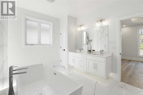 184 Sandpiper Drive, Sarnia, ON - Indoor Photo Showing Bathroom