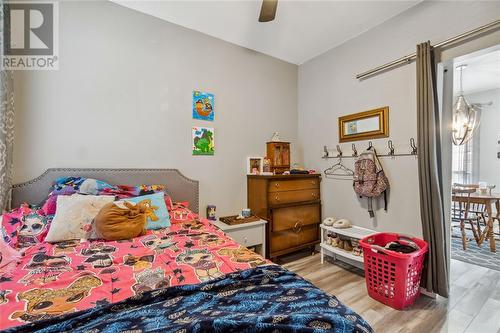 358 Davis Street, Sarnia, ON - Indoor Photo Showing Bedroom