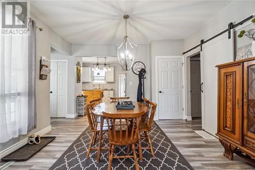 358 Davis Street, Sarnia, ON - Indoor Photo Showing Dining Room