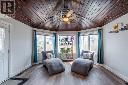 529 Roosevelt Drive, Sarnia, ON - Indoor Photo Showing Living Room