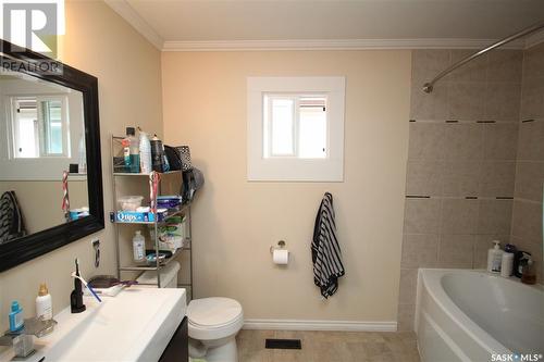 1642 Central Avenue, Saskatoon, SK - Indoor Photo Showing Bathroom