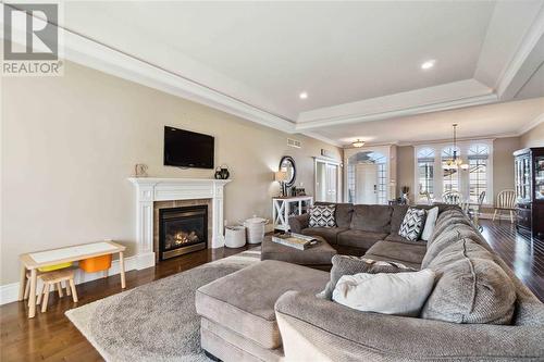 6850 Creekside Drive, Plympton-Wyoming, ON - Indoor Photo Showing Living Room With Fireplace