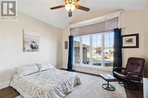 6850 Creekside Drive, Plympton-Wyoming, ON - Indoor Photo Showing Bedroom