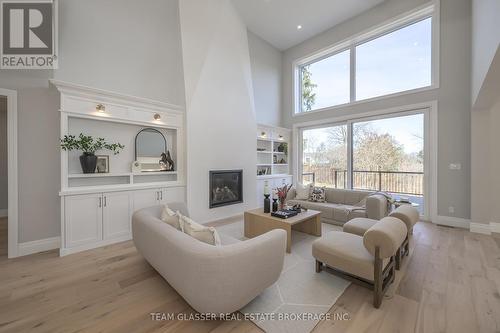 157 Windermere Road, London, ON - Indoor Photo Showing Living Room With Fireplace